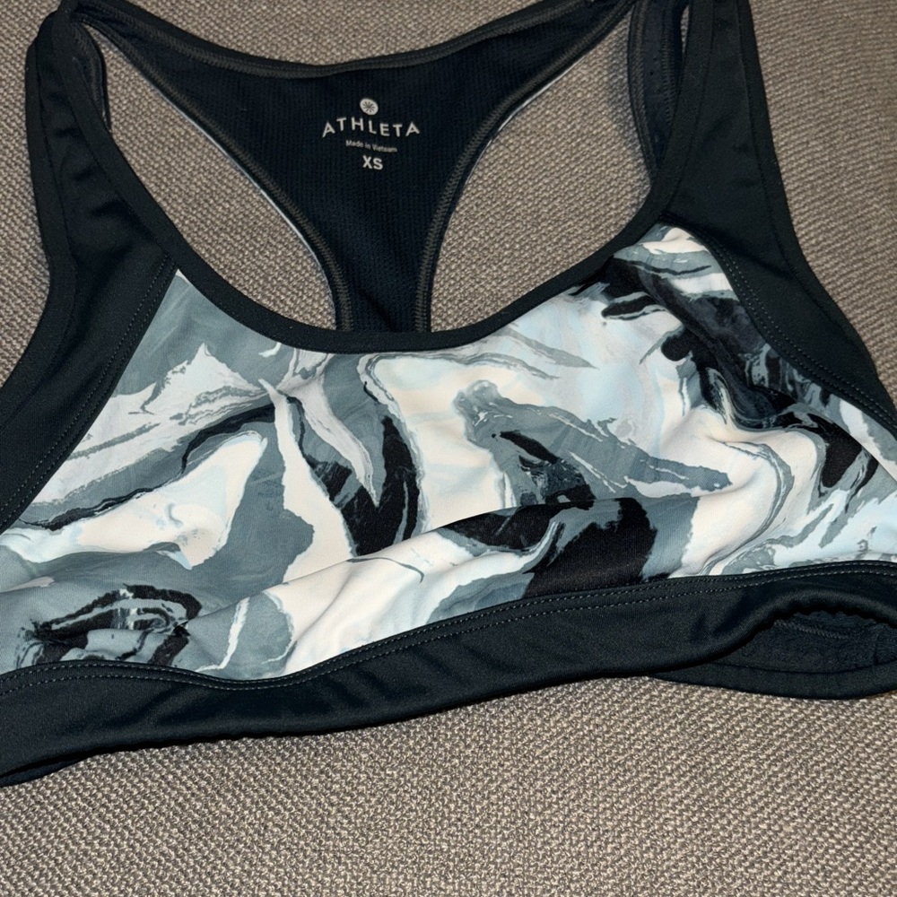 Euc xs Athleta sports bra